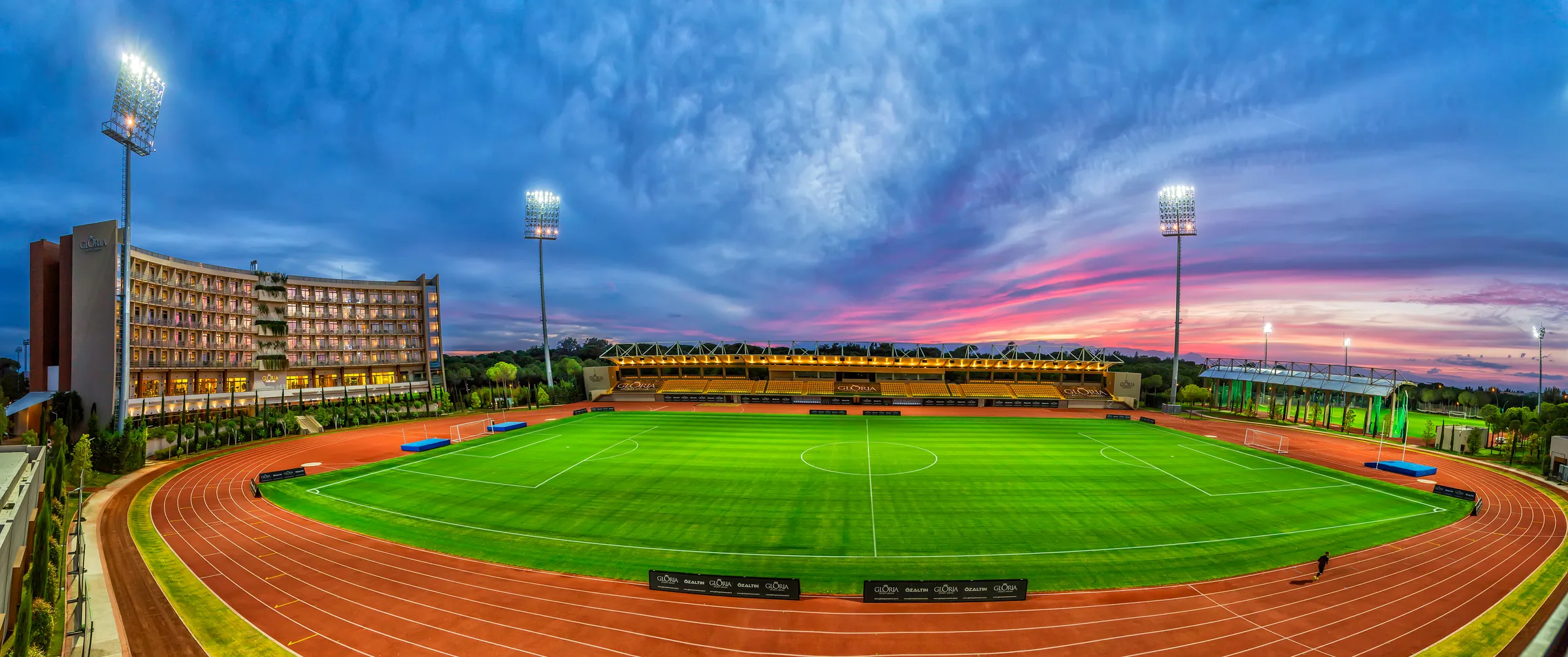 Wide aerial view of Gloria Sports Arena